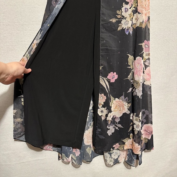 NWT Adrianna Papell Metallic Chiffon Walkthrough - size 2 - Picture 5 of 7